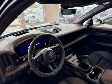 Porsche Cayenne GTS — photo 19