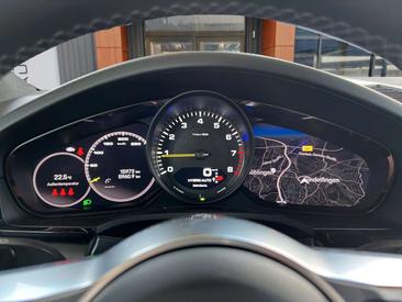 Porsche Cayenne E-Hybrid — photo 11