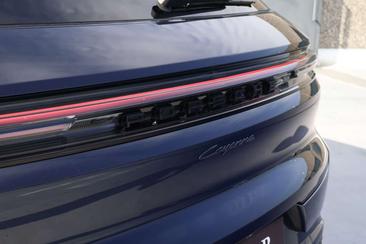 Porsche Cayenne III — photo 14