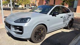 Porsche Cayenne E-Hybrid - 2026 - Joinsteer - #1