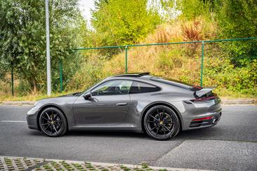 Porsche 992 I Carrera — photo 2