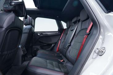 Porsche Macan I GTS — photo 22
