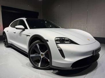 Porsche Taycan Cross Turismo 4S — photo 4