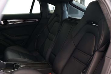 Porsche Panamera GTS — photo 27