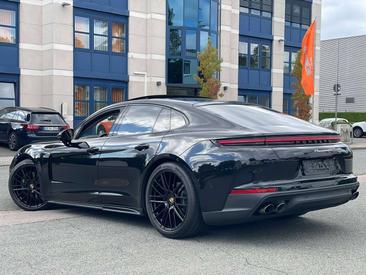 Porsche Panamera — photo 2