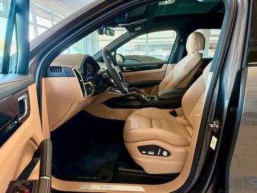 Porsche Cayenne E-Hybrid — photo 9