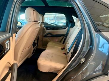 Porsche Cayenne E-Hybrid — photo 10