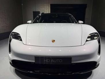 Porsche Taycan Cross Turismo 4S — photo 8