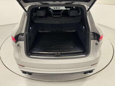 Porsche Cayenne E-Hybrid — photo 13
