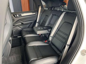 Porsche Cayenne E-Hybrid — photo 20