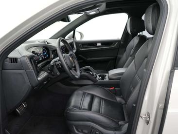 Porsche Cayenne E-Hybrid — photo 12