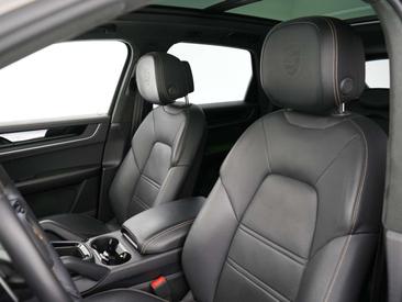 Porsche Cayenne E-Hybrid — photo 13