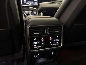 Porsche Cayenne E-Hybrid — photo 15