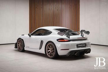 Porsche 718 Cayman GT4 RS — photo 17