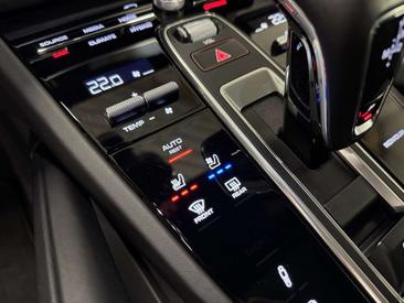 Porsche Cayenne E-Hybrid — photo 17