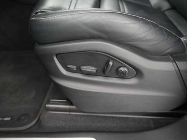 Porsche Cayenne E-Hybrid — photo 18