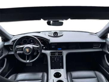 Porsche Taycan Cross Turismo 4S — photo 9