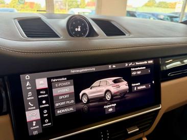Porsche Cayenne E-Hybrid — photo 21