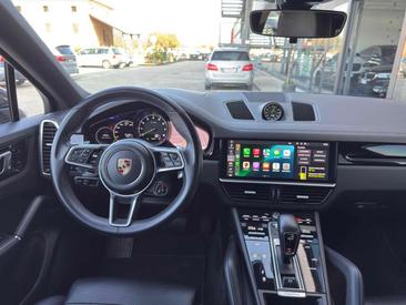 Porsche Cayenne III — photo 11