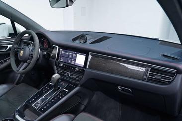 Porsche Macan I GTS — photo 37
