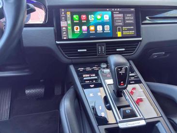 Porsche Cayenne III — photo 12