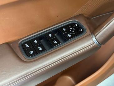 Porsche Cayenne E-Hybrid — photo 14