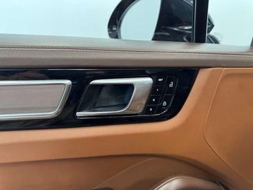 Porsche Cayenne E-Hybrid — photo 15