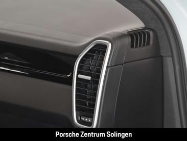 Porsche Cayenne III — photo 23