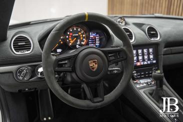 Porsche 718 Cayman GT4 RS — photo 31