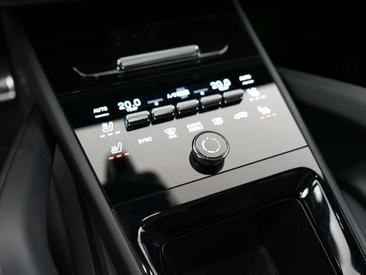 Porsche Cayenne E-Hybrid — photo 25