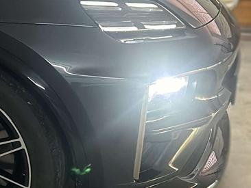 Porsche Macan I Turbo Electric — photo 15