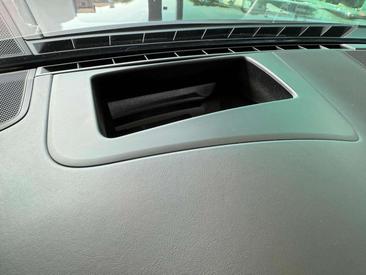 Porsche Cayenne III — photo 23