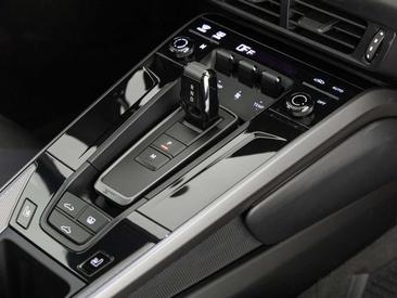 Porsche 911 Carrera — photo 17