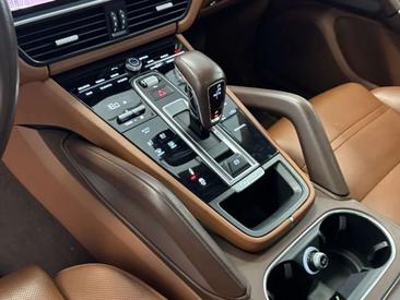 Porsche Cayenne E-Hybrid — photo 24