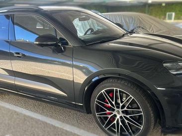 Porsche Macan I Turbo Electric — photo 18