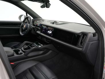 Porsche Cayenne E-Hybrid — photo 32
