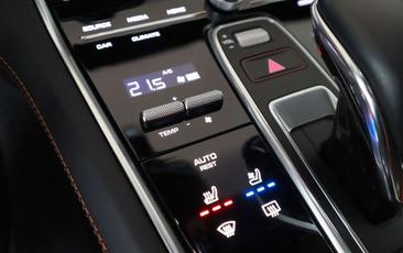 Porsche Panamera Sport Turismo GTS — photo 29
