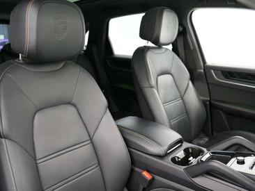Porsche Cayenne E-Hybrid — photo 34