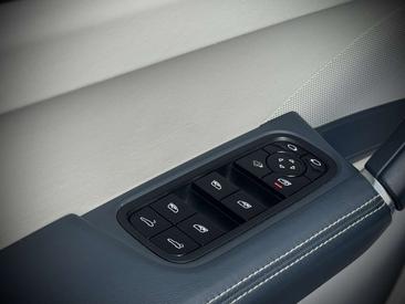 Porsche Cayenne III — photo 15