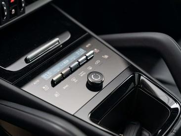 Porsche Cayenne None E-Hybrid — photo 16