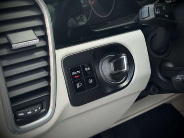 Porsche Cayenne III — photo 16