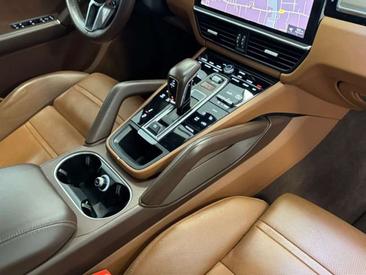 Porsche Cayenne E-Hybrid — photo 36