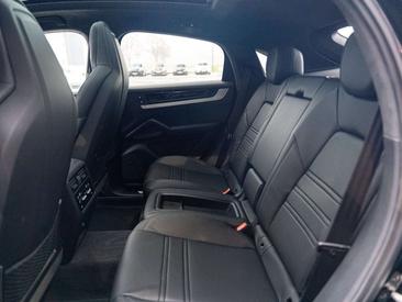 Porsche Cayenne None E-Hybrid — photo 17
