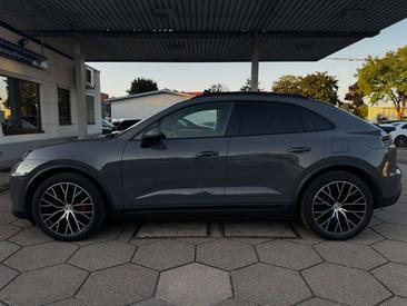 Porsche Macan I 4S Electric — photo 6