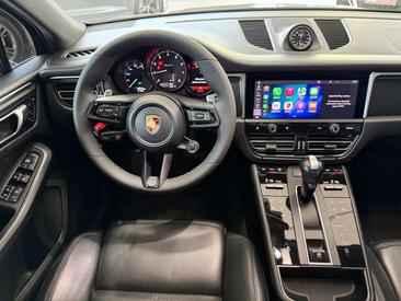 Porsche Macan — photo 7