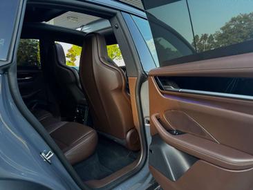 Porsche Macan I 4S Electric — photo 10