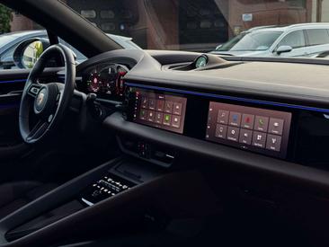Porsche Macan I 4S Electric — photo 14
