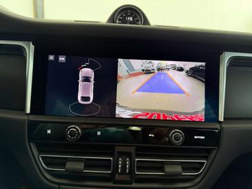 Porsche Macan — photo 13