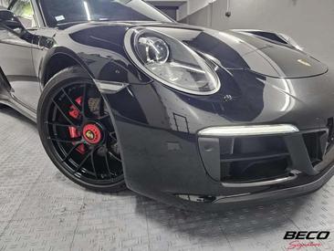 Porsche 911 Cabriolet Carrera GTS — photo 4