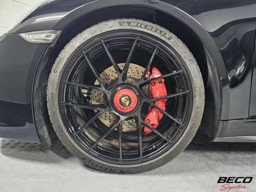 Porsche 911 Cabriolet Carrera GTS — photo 11